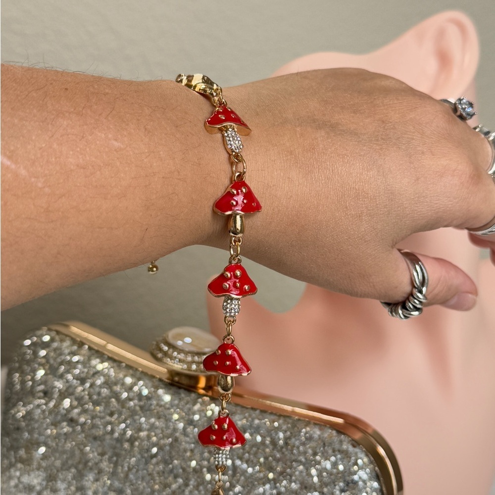⚜️🍄 Red Mushrooms Charm Bracelet With Zirconia ❤️🔥💎 - Picture 6 of 6